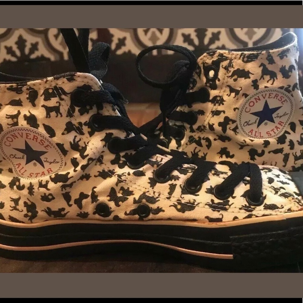 BRAND NEW! CONVERSE  ALL STARS RARE ANIMAL PRINT!